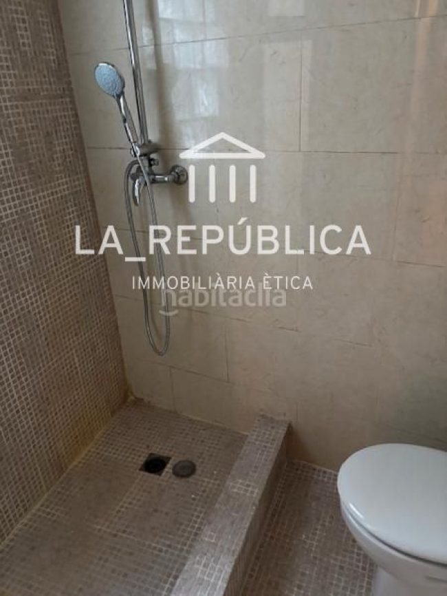 21582627