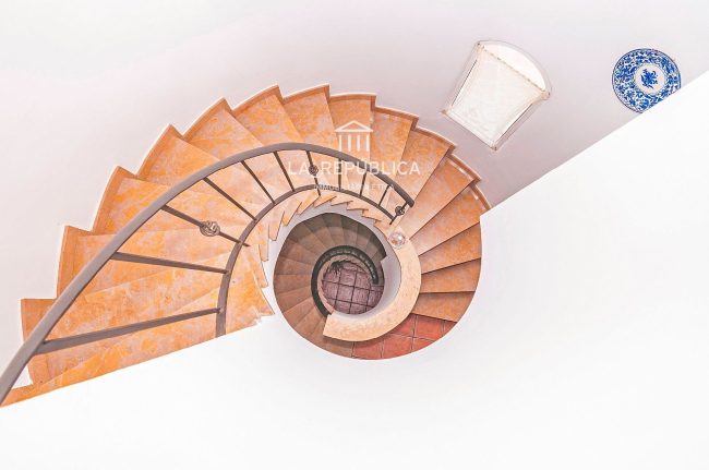 9769651